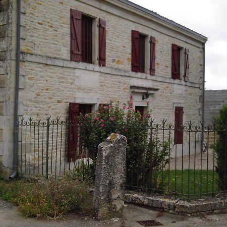 Villa Gite De Sansais Exterior foto